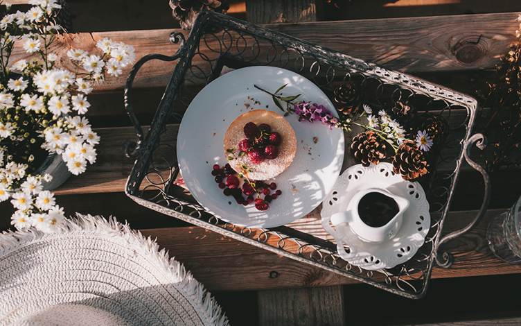 How to Enjoy Mini Buffet Catering Without Overspending